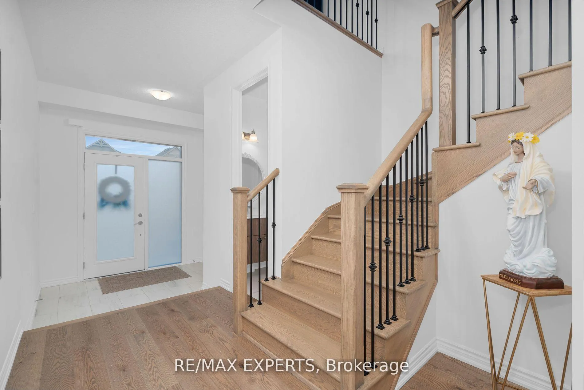 Photo 19 of 36 Shepherd Drive, Barrie, Rural Barrie Southeast — HOMEH