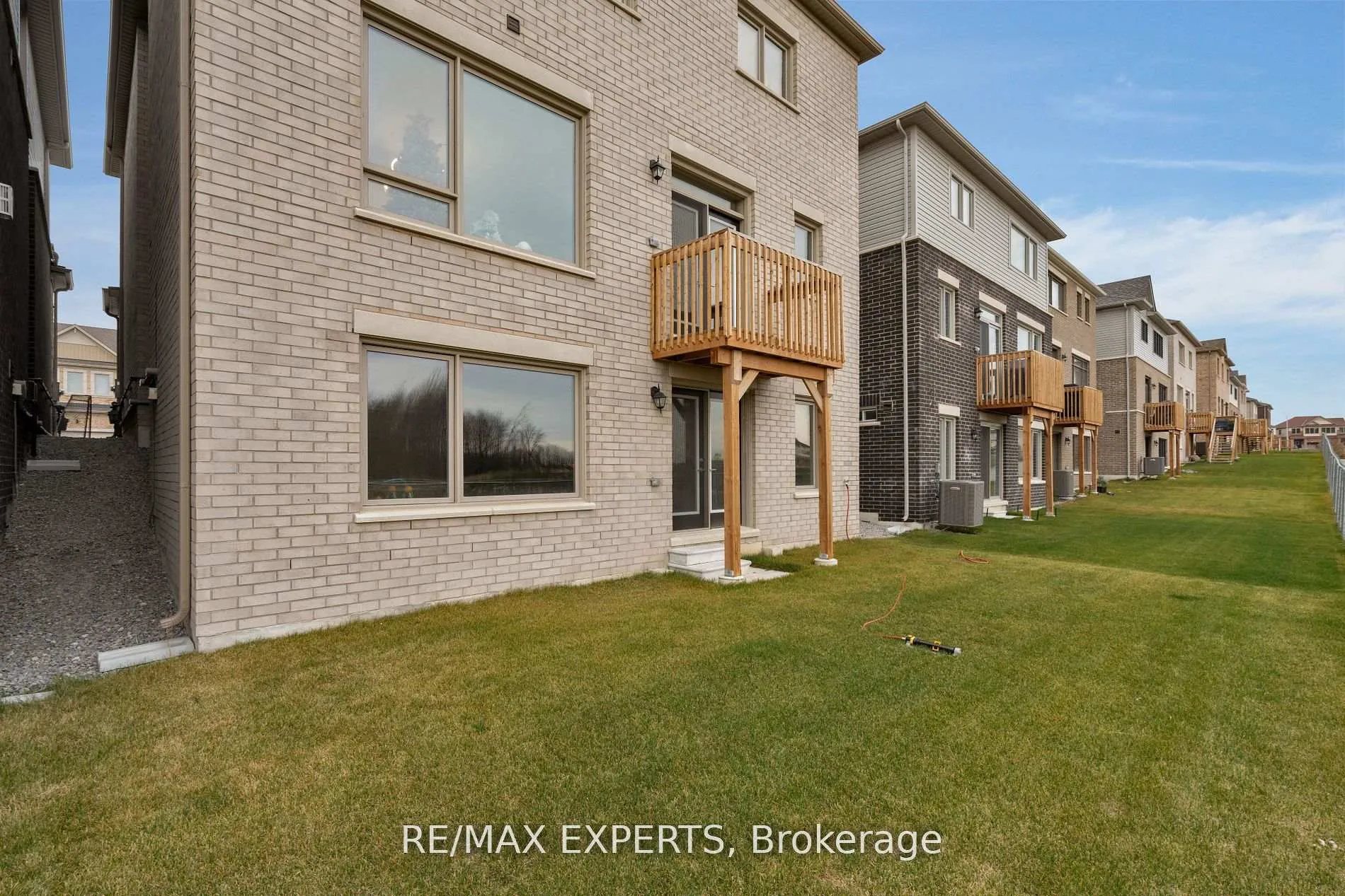 Photo 38 of 36 Shepherd Drive, Barrie, Rural Barrie Southeast — HOMEH