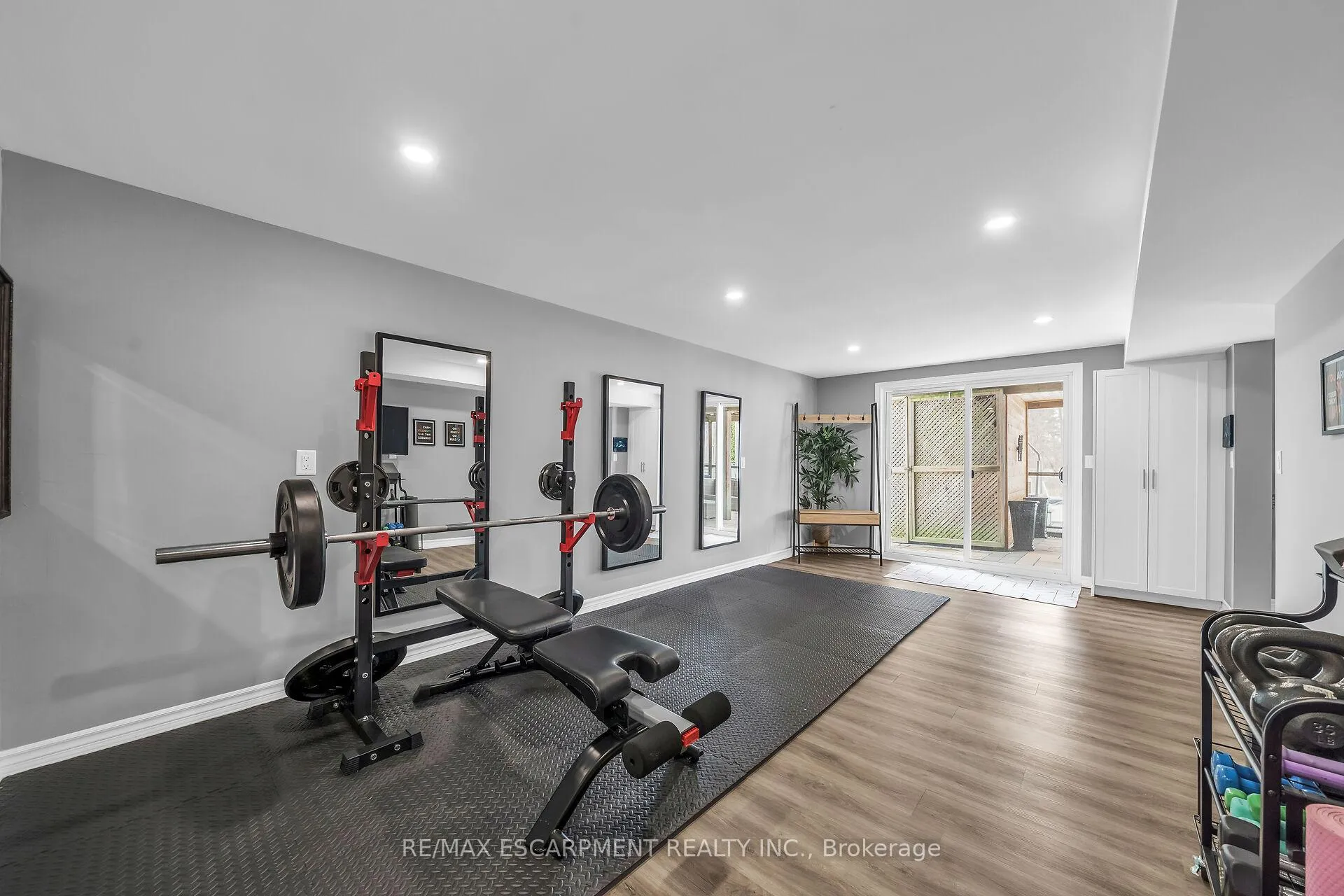 Photo 22 of 92 Celtic Drive, Haldimand — HOMEH
