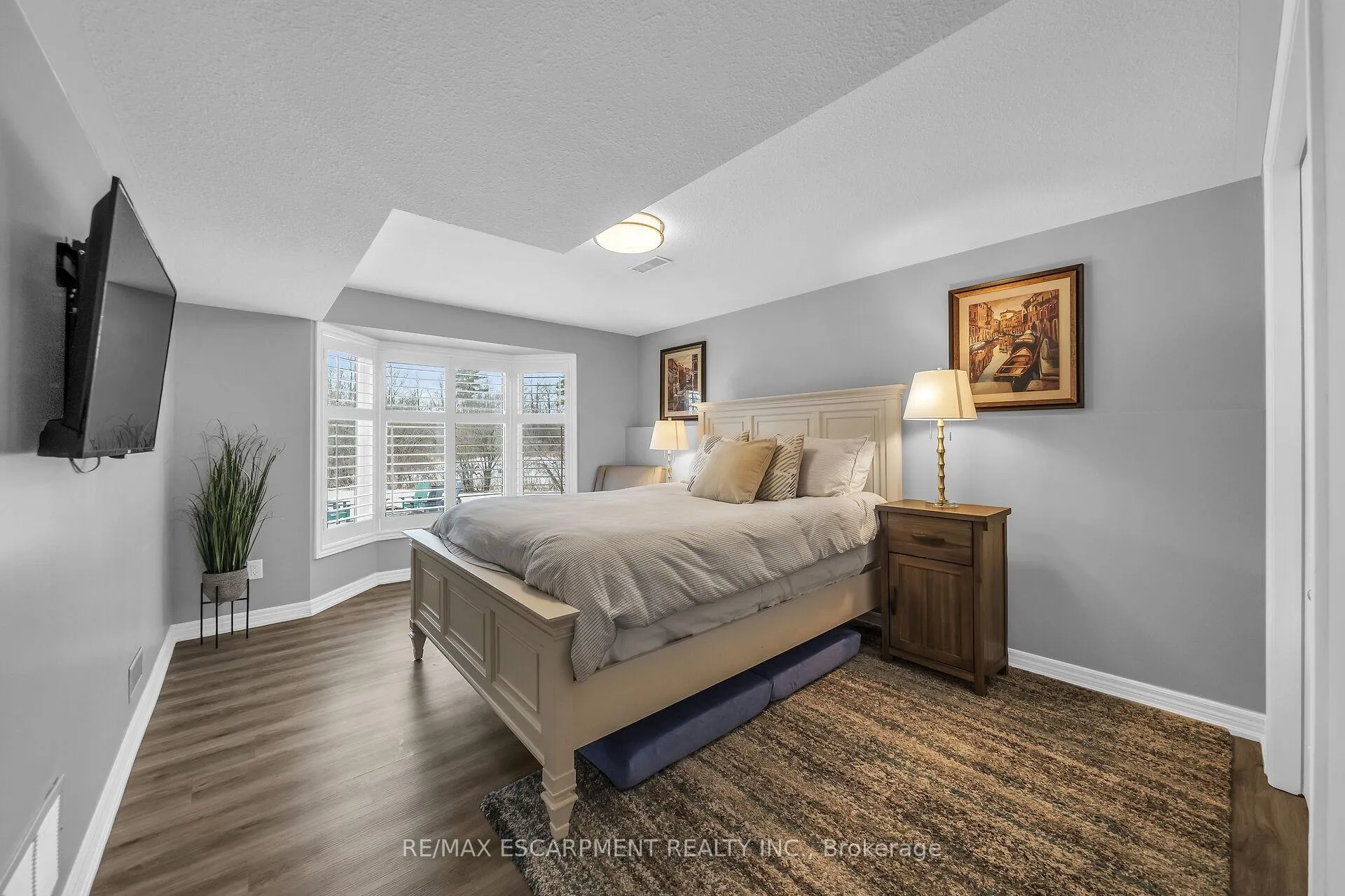 Photo 27 of 92 Celtic Drive, Haldimand — HOMEH