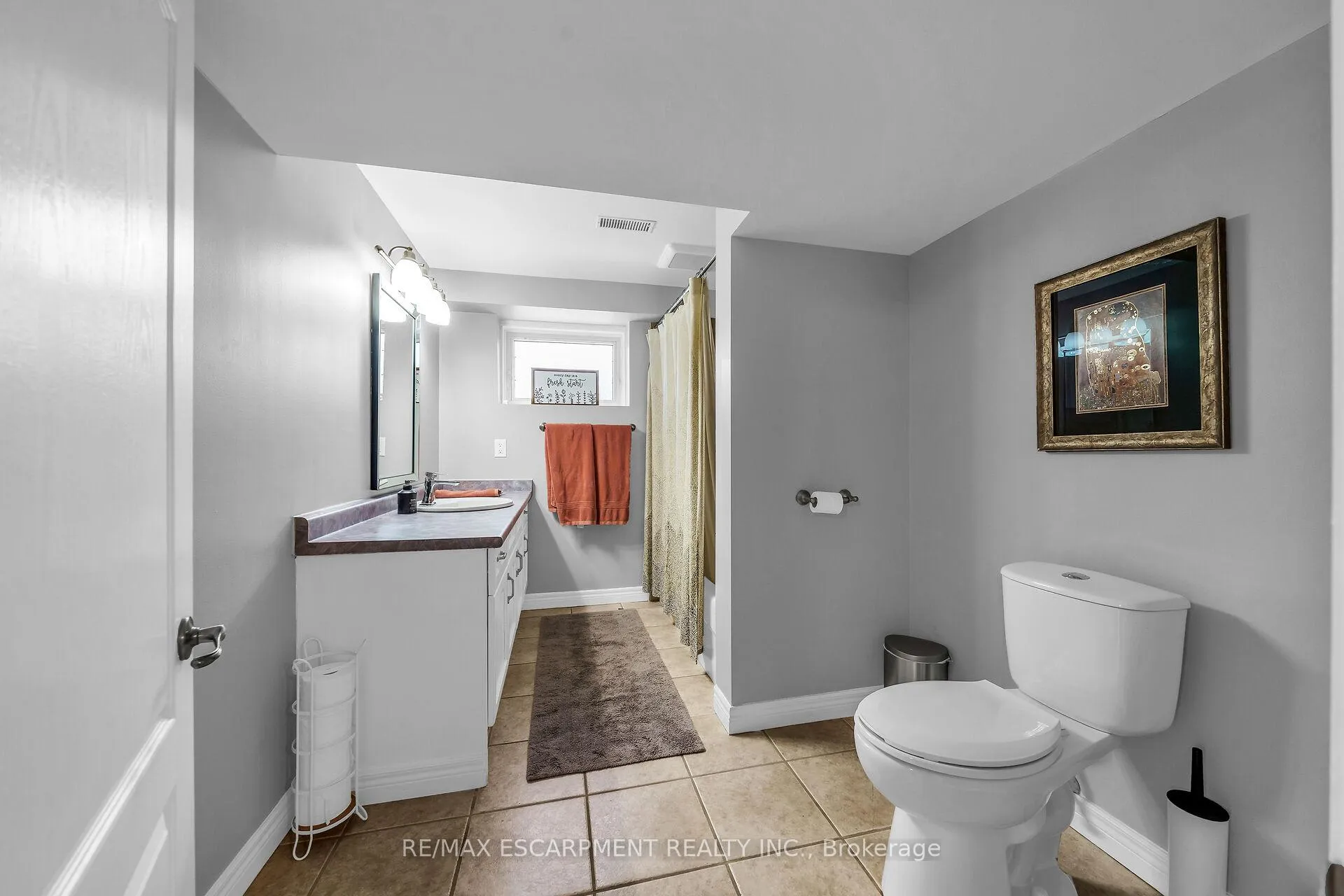 Photo 28 of 92 Celtic Drive, Haldimand — HOMEH