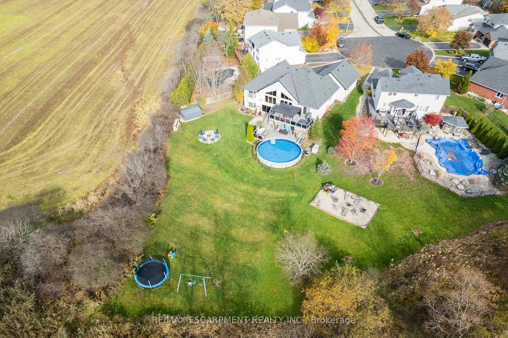 Photo 45 of 92 Celtic Drive, Haldimand — HOMEH