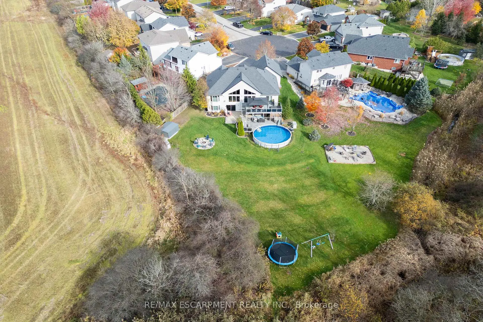 Photo 46 of 92 Celtic Drive, Haldimand — HOMEH