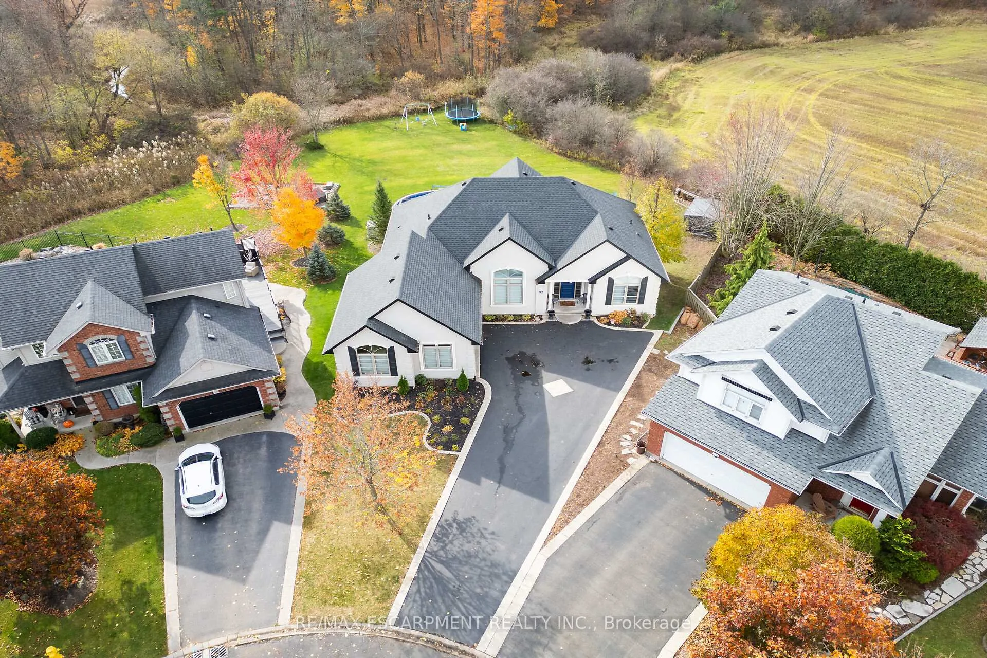 Photo 48 of 92 Celtic Drive, Haldimand — HOMEH