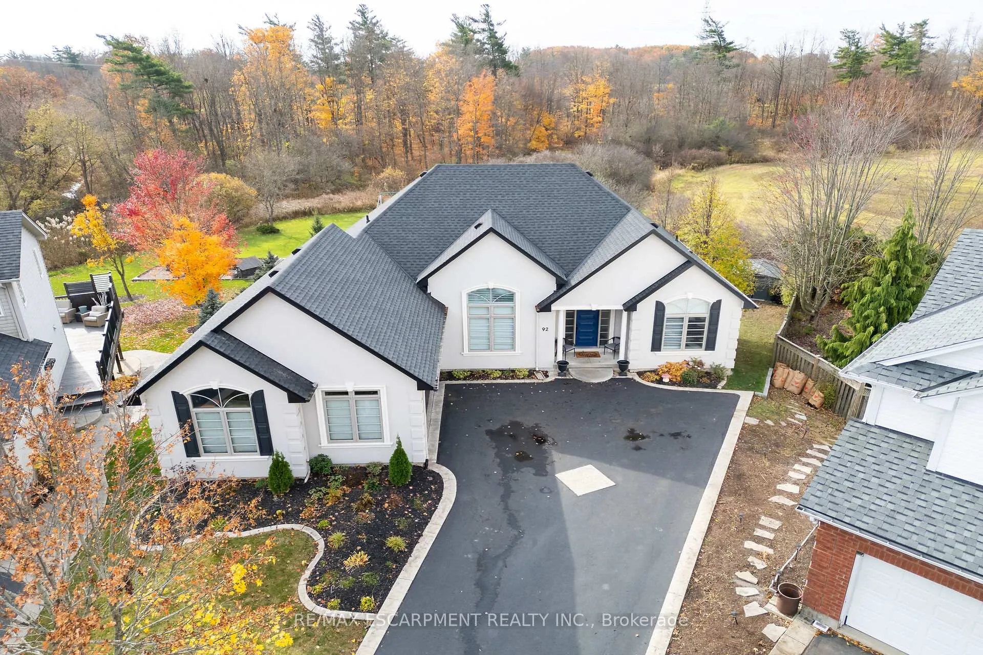 Photo 49 of 92 Celtic Drive, Haldimand — HOMEH