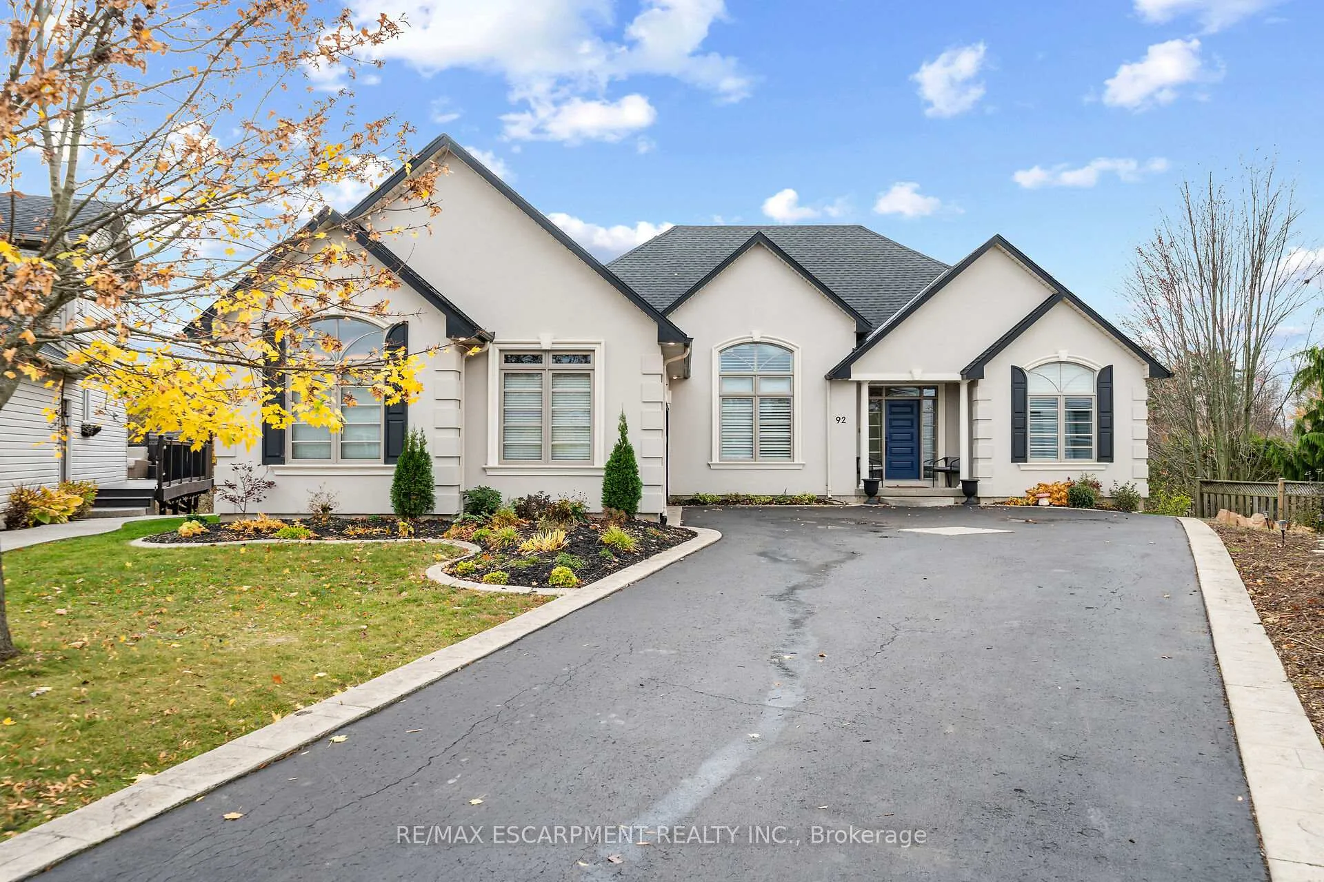 Photo 50 of 92 Celtic Drive, Haldimand — HOMEH