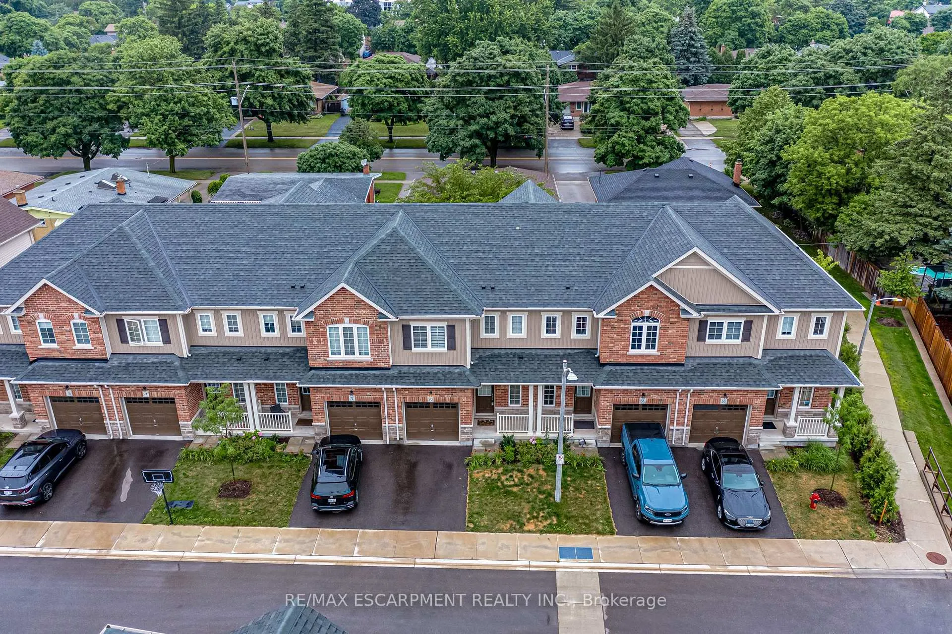 Photo 2 of 70 Dewberry Drive, Kitchener — HOMEH