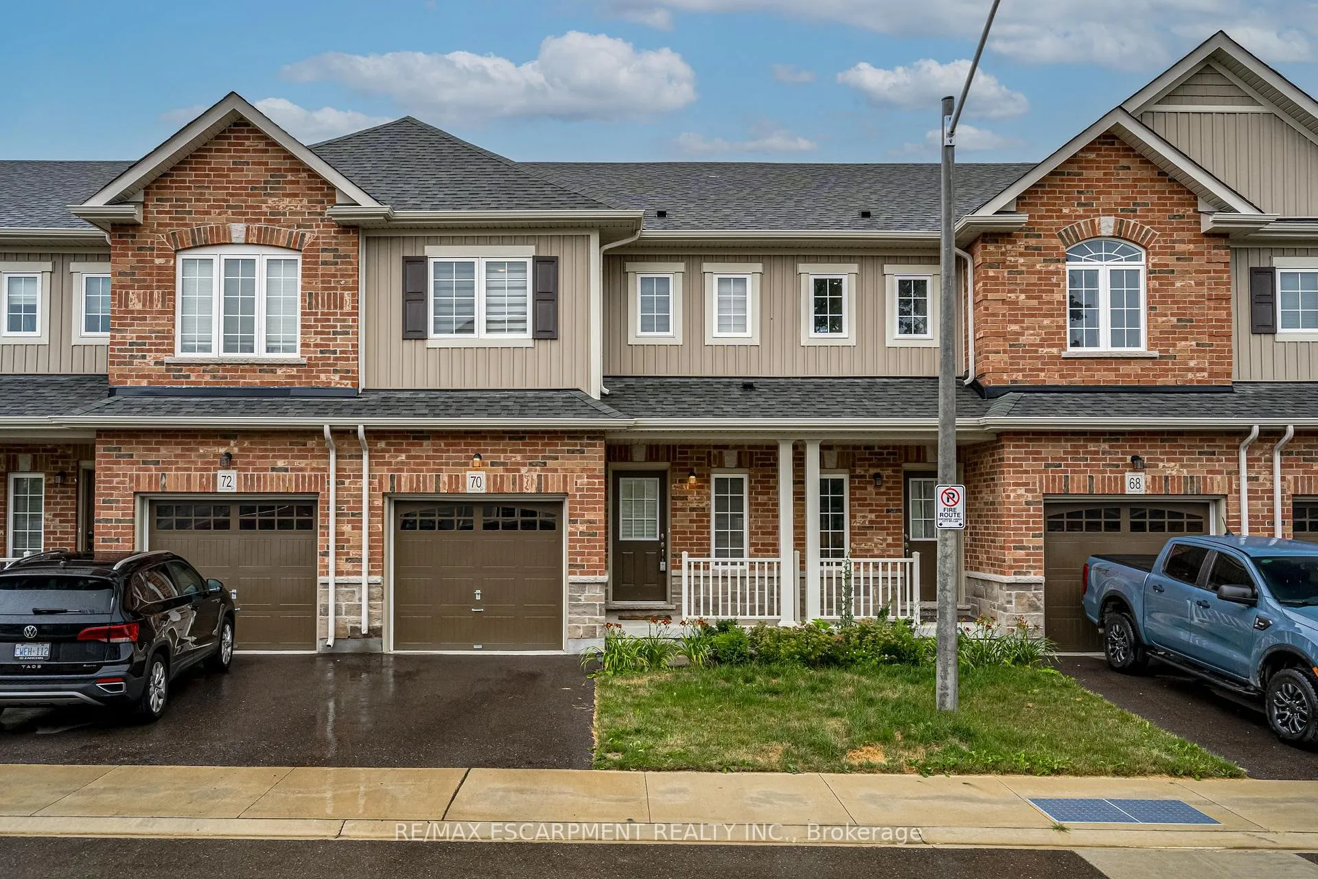 Photo 3 of 70 Dewberry Drive, Kitchener — HOMEH