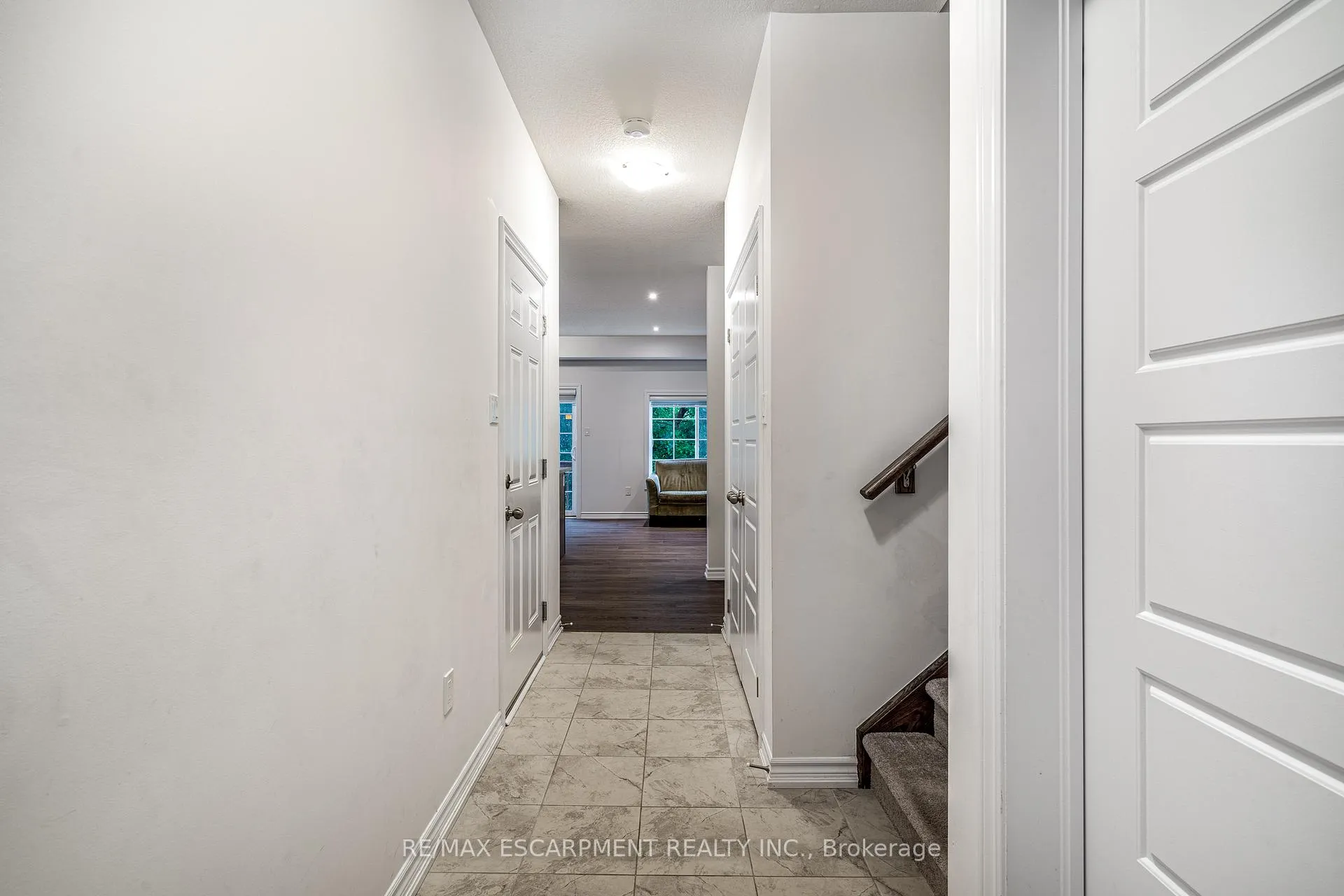 Photo 4 of 70 Dewberry Drive, Kitchener — HOMEH