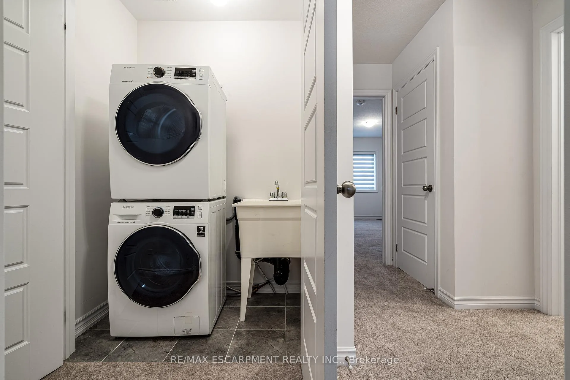 Photo 21 of 70 Dewberry Drive, Kitchener — HOMEH