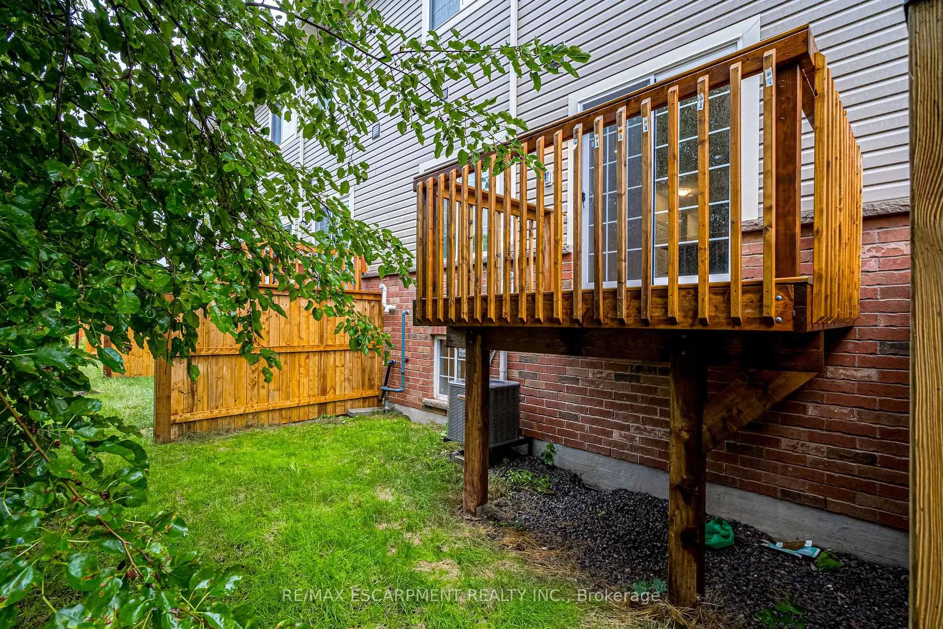 Photo 24 of 70 Dewberry Drive, Kitchener — HOMEH