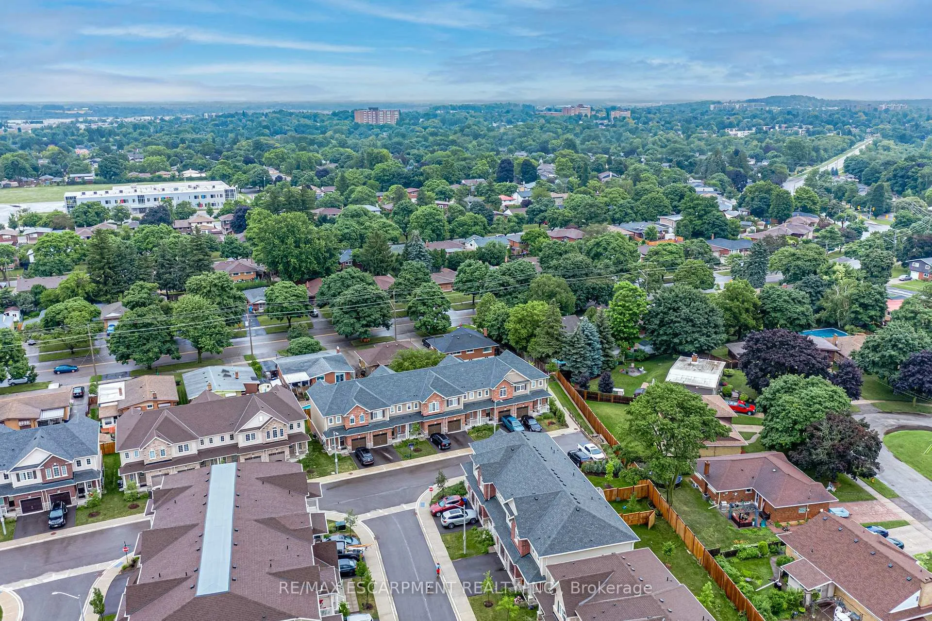 Photo 28 of 70 Dewberry Drive, Kitchener — HOMEH