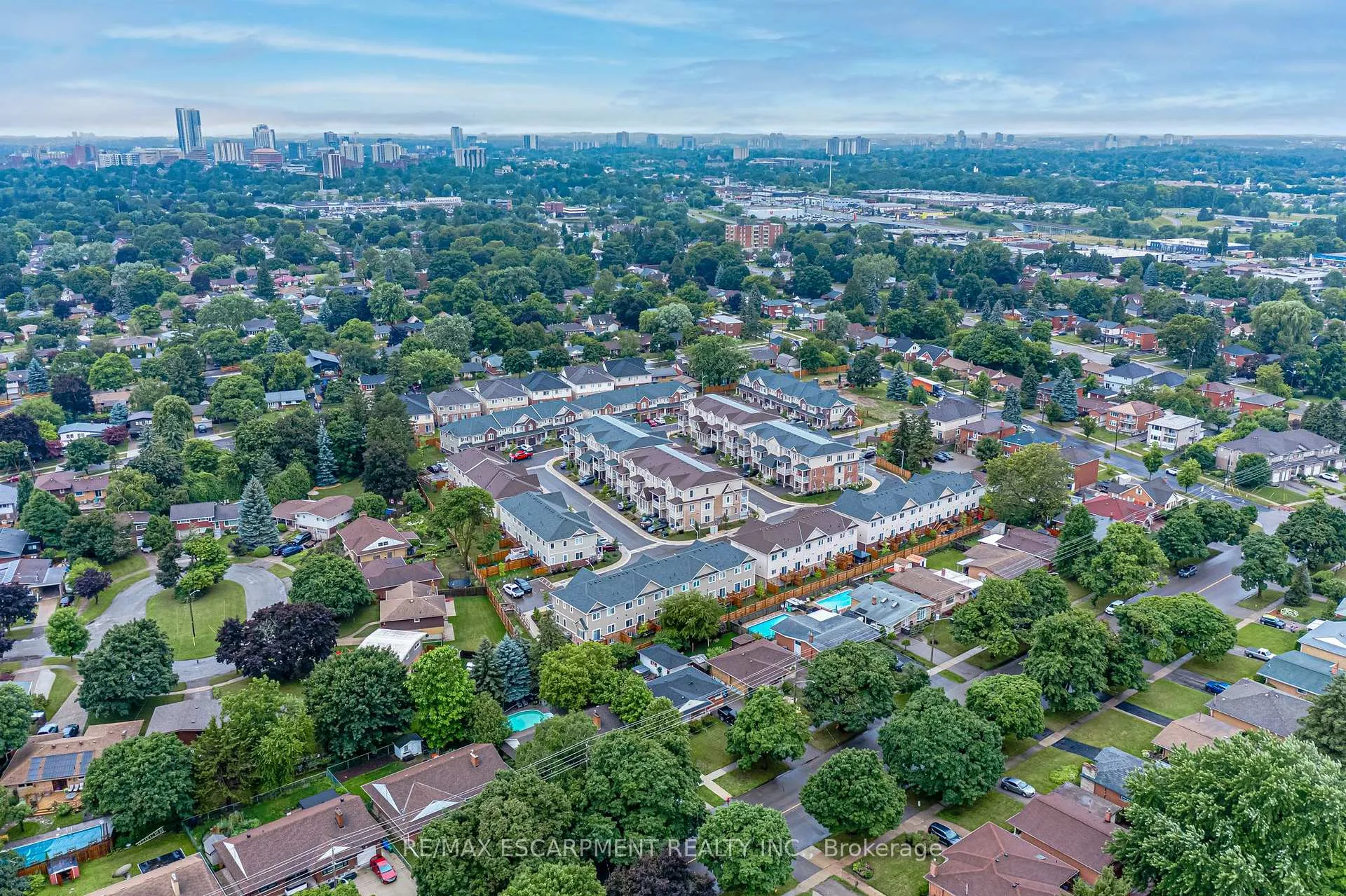 Photo 30 of 70 Dewberry Drive, Kitchener — HOMEH