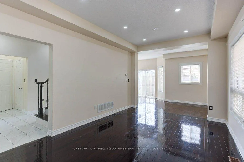 Photo 8 of 1958 Romina Court, Innisfil, Alcona — HOMEH