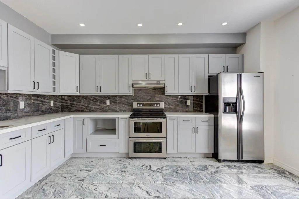 Photo 17 of 1958 Romina Court, Innisfil, Alcona — HOMEH