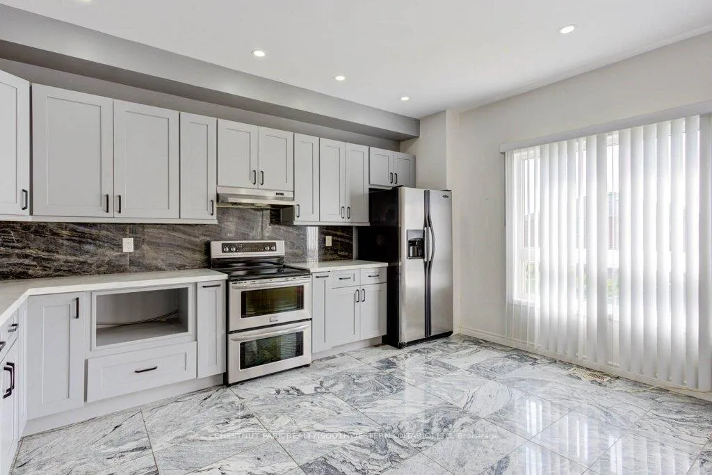 Photo 18 of 1958 Romina Court, Innisfil, Alcona — HOMEH