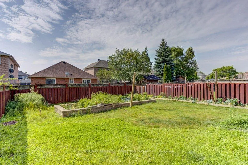 Photo 38 of 1958 Romina Court, Innisfil, Alcona — HOMEH