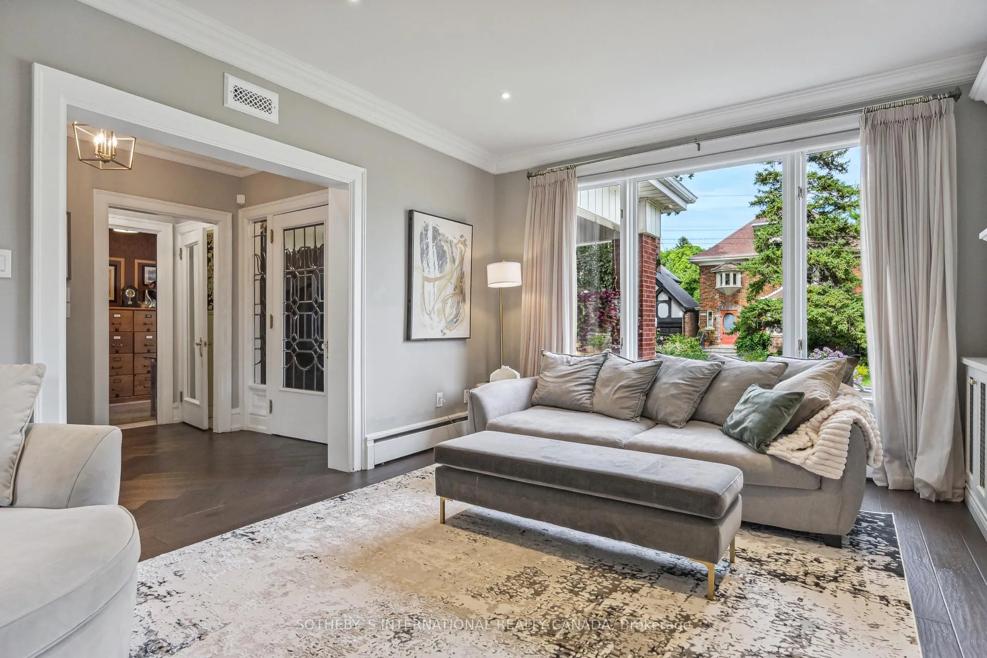 Photo 6 of 972 Montclair Avenue, Hamilton, Delta — HOMEH