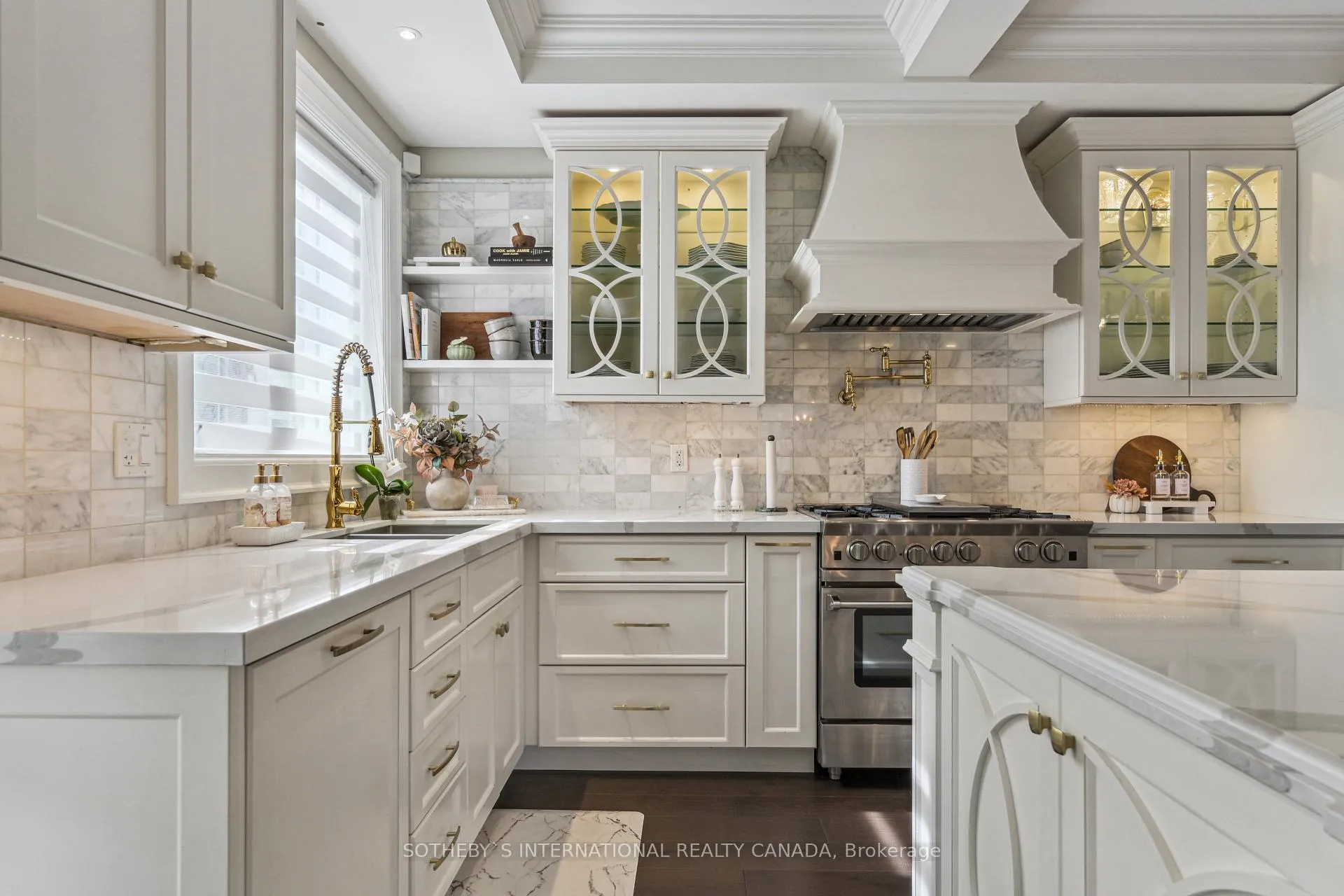 Photo 13 of 972 Montclair Avenue, Hamilton, Delta — HOMEH