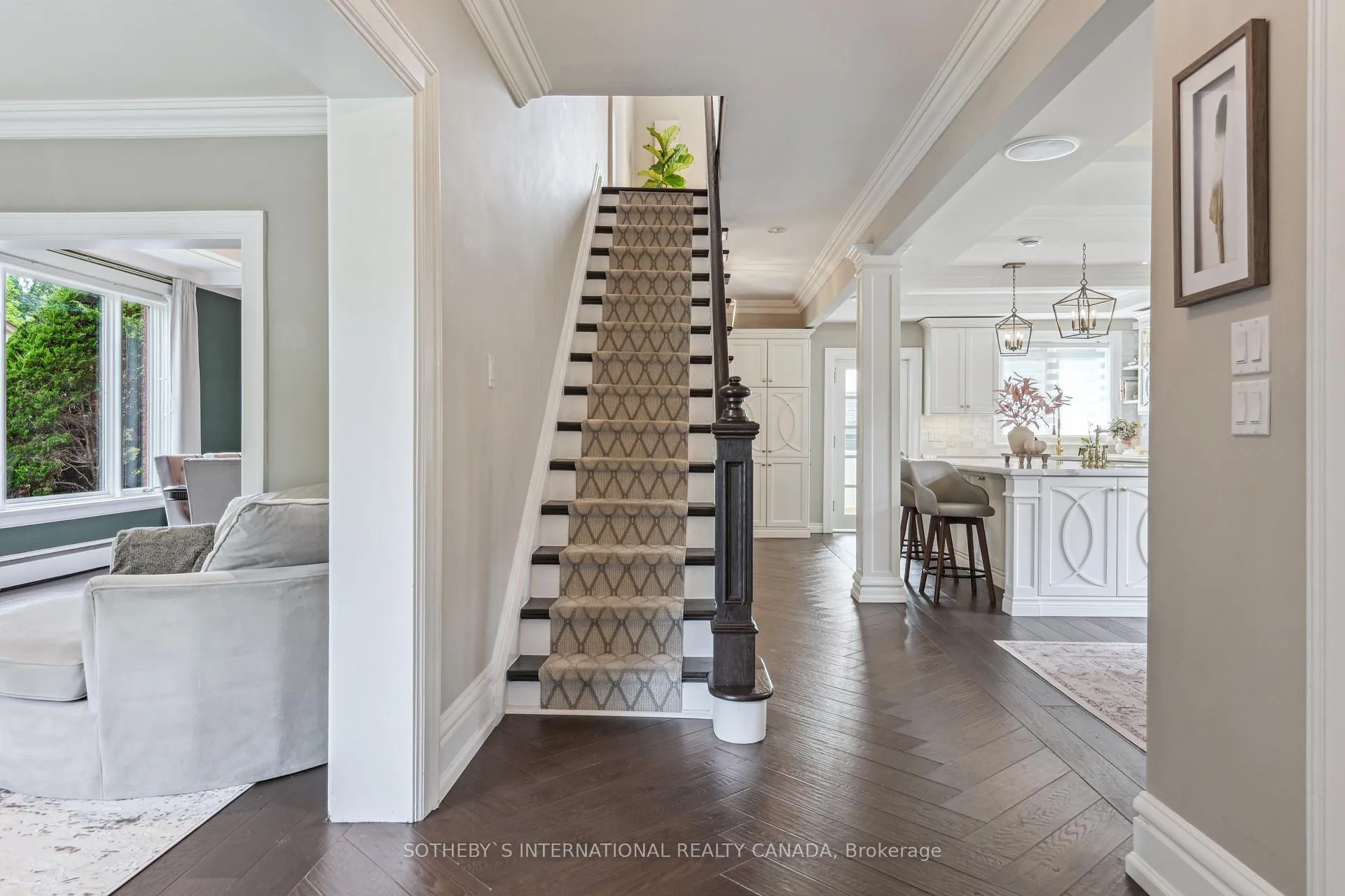 Photo 18 of 972 Montclair Avenue, Hamilton, Delta — HOMEH