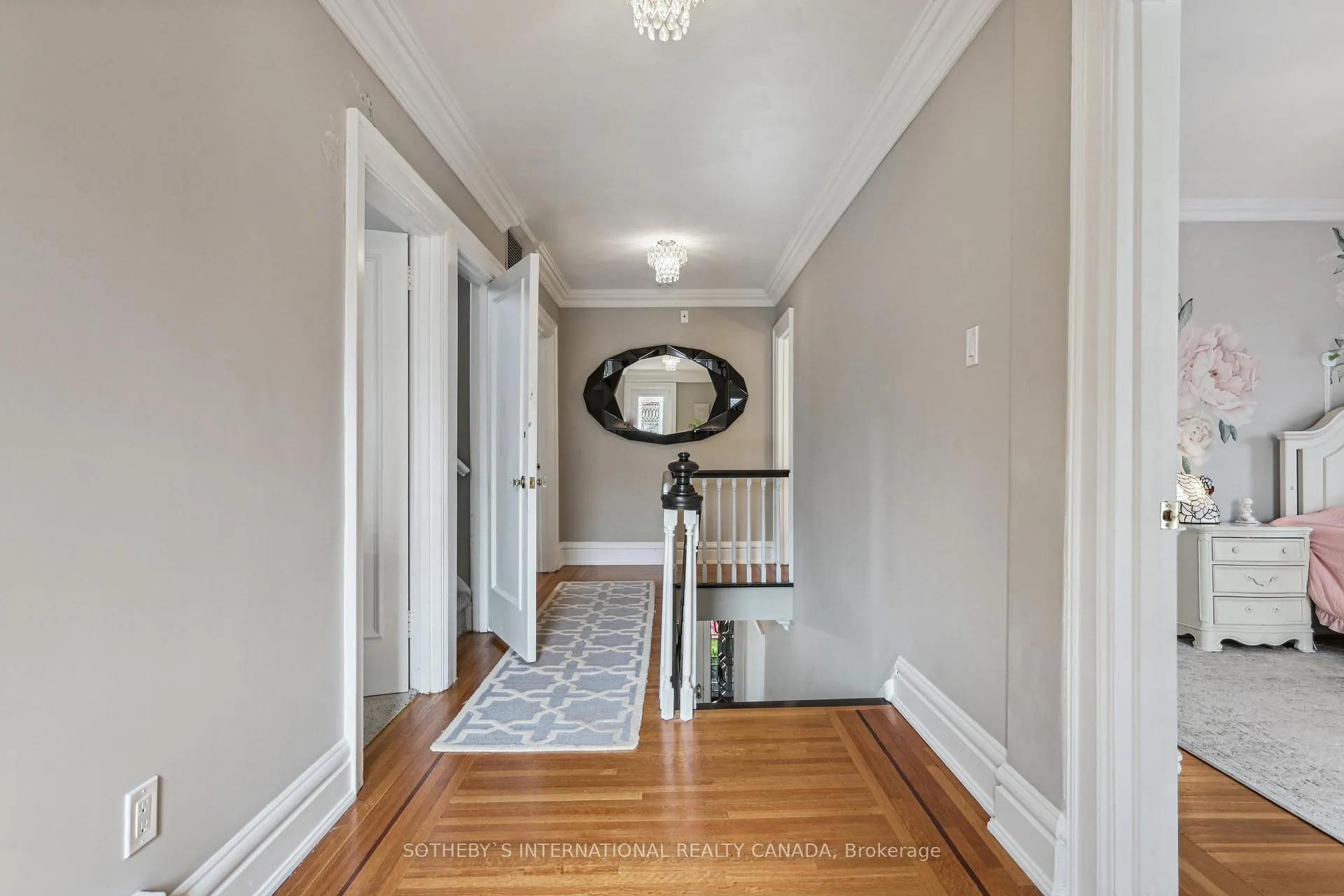 Photo 19 of 972 Montclair Avenue, Hamilton, Delta — HOMEH