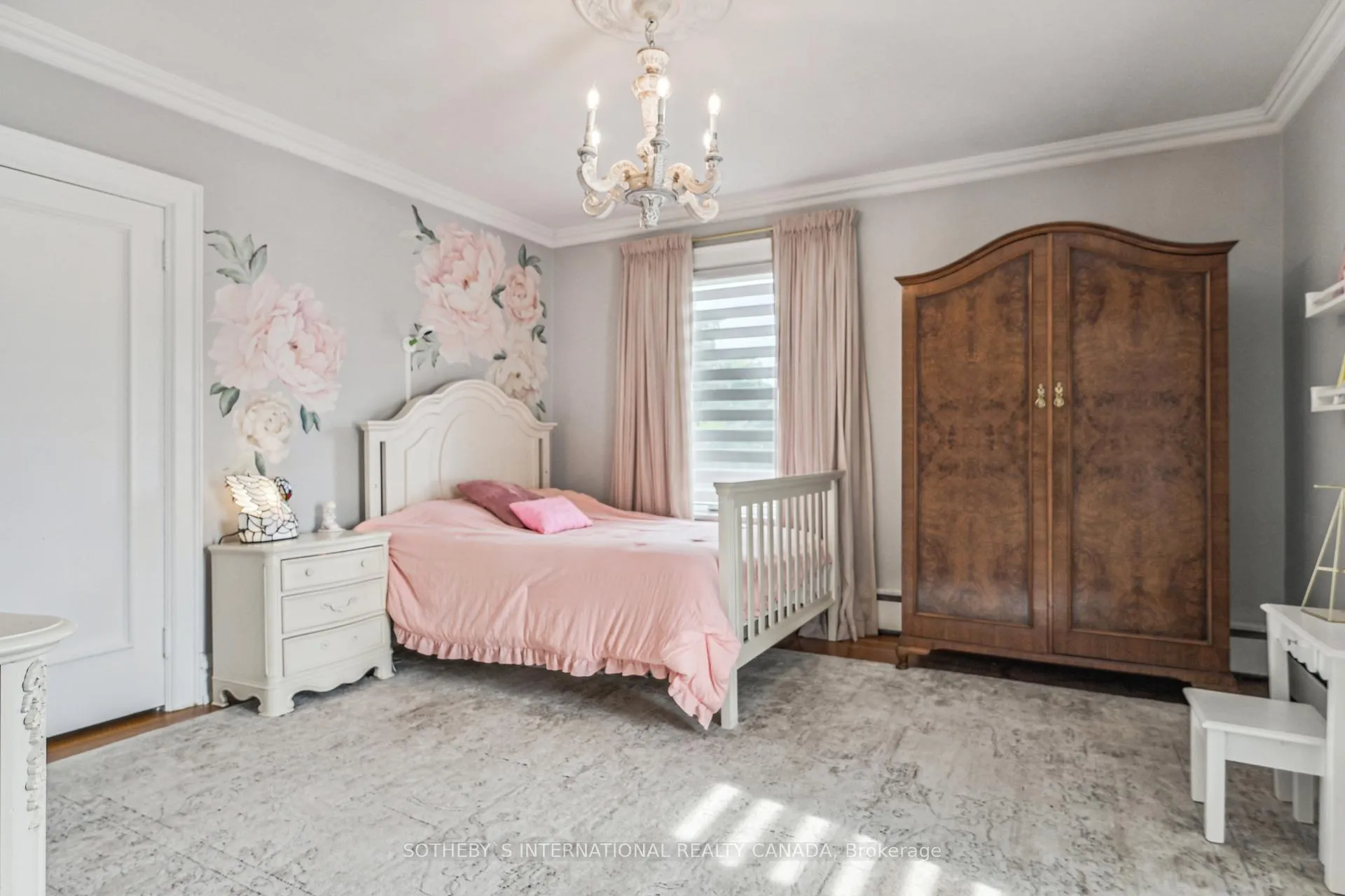 Photo 21 of 972 Montclair Avenue, Hamilton, Delta — HOMEH