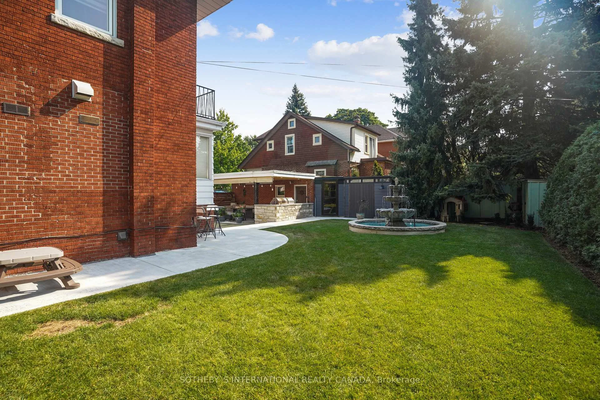 Photo 34 of 972 Montclair Avenue, Hamilton, Delta — HOMEH