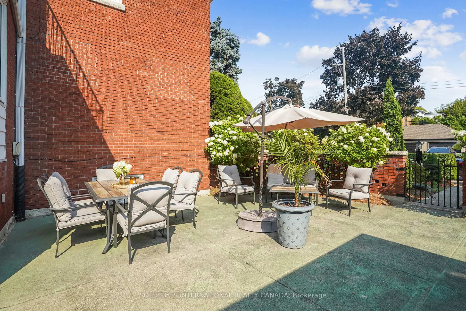 Photo 35 of 972 Montclair Avenue, Hamilton, Delta — HOMEH