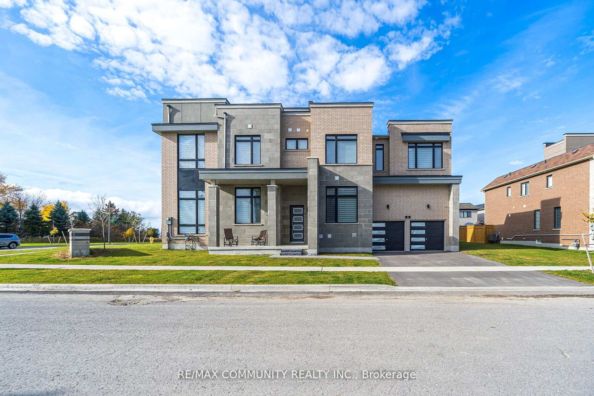 Photo 1 of 2 Crows Nest Lane, Clarington, Bowmanville — HOMEH