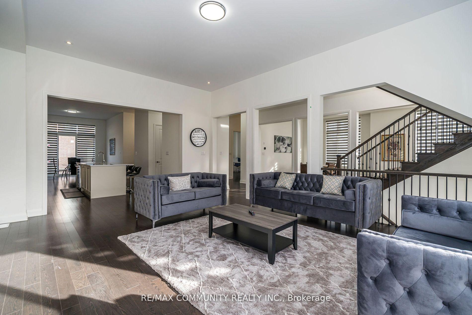 Photo 12 of 2 Crows Nest Lane, Clarington, Bowmanville — HOMEH