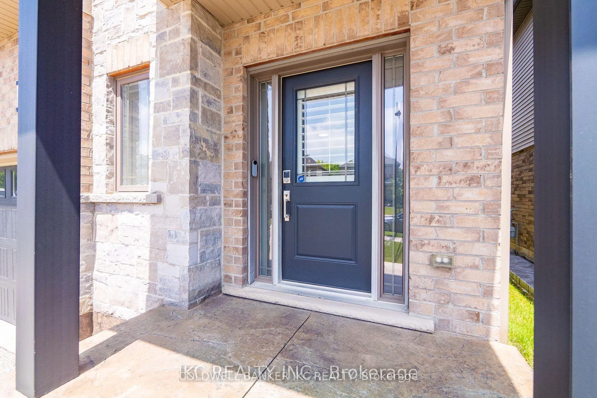 Photo 5 of 184 Pumpkin Pass, Hamilton, Binbrook — HOMEH