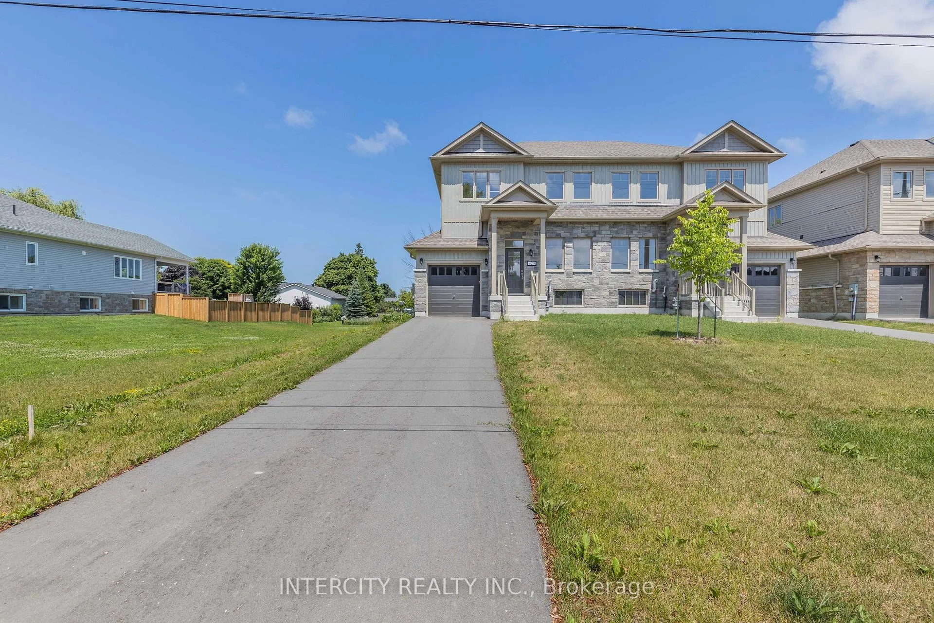 Photo 3 of 329 Quebec Street, Clearview, Stayner — HOMEH