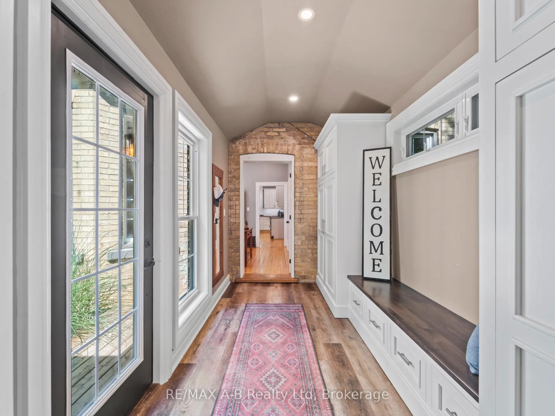 Photo 5 of 4734 32 Line, Perth South, Sebringville — HOMEH