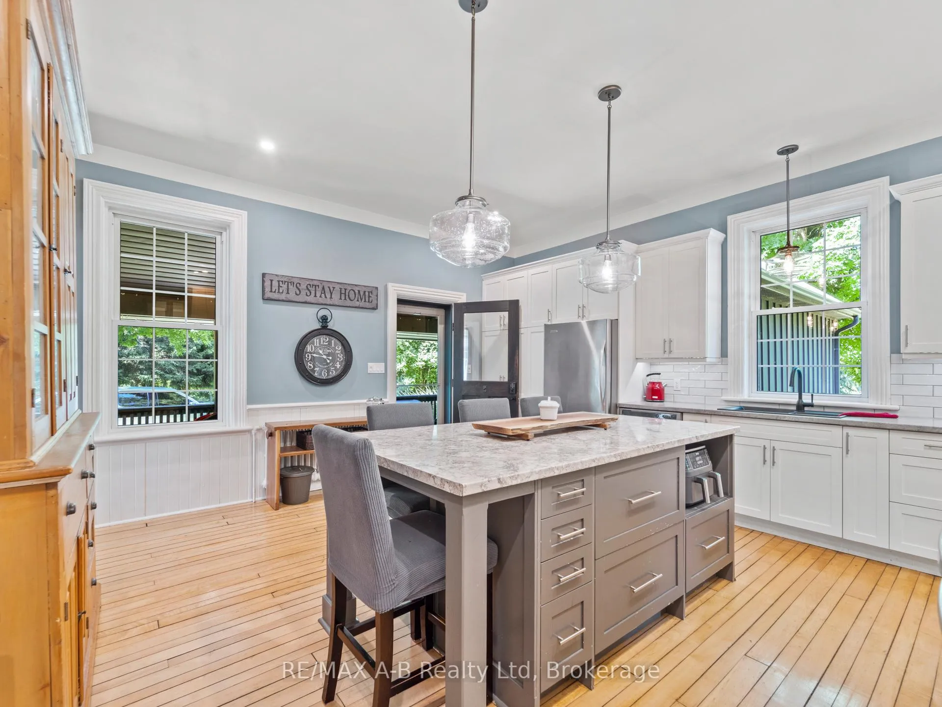Photo 12 of 4734 32 Line, Perth South, Sebringville — HOMEH