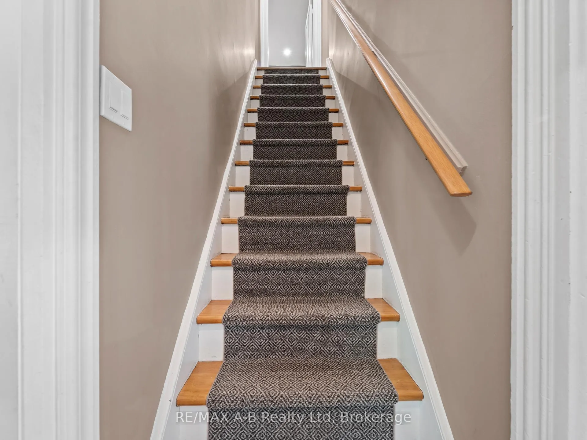 Photo 24 of 4734 32 Line, Perth South, Sebringville — HOMEH