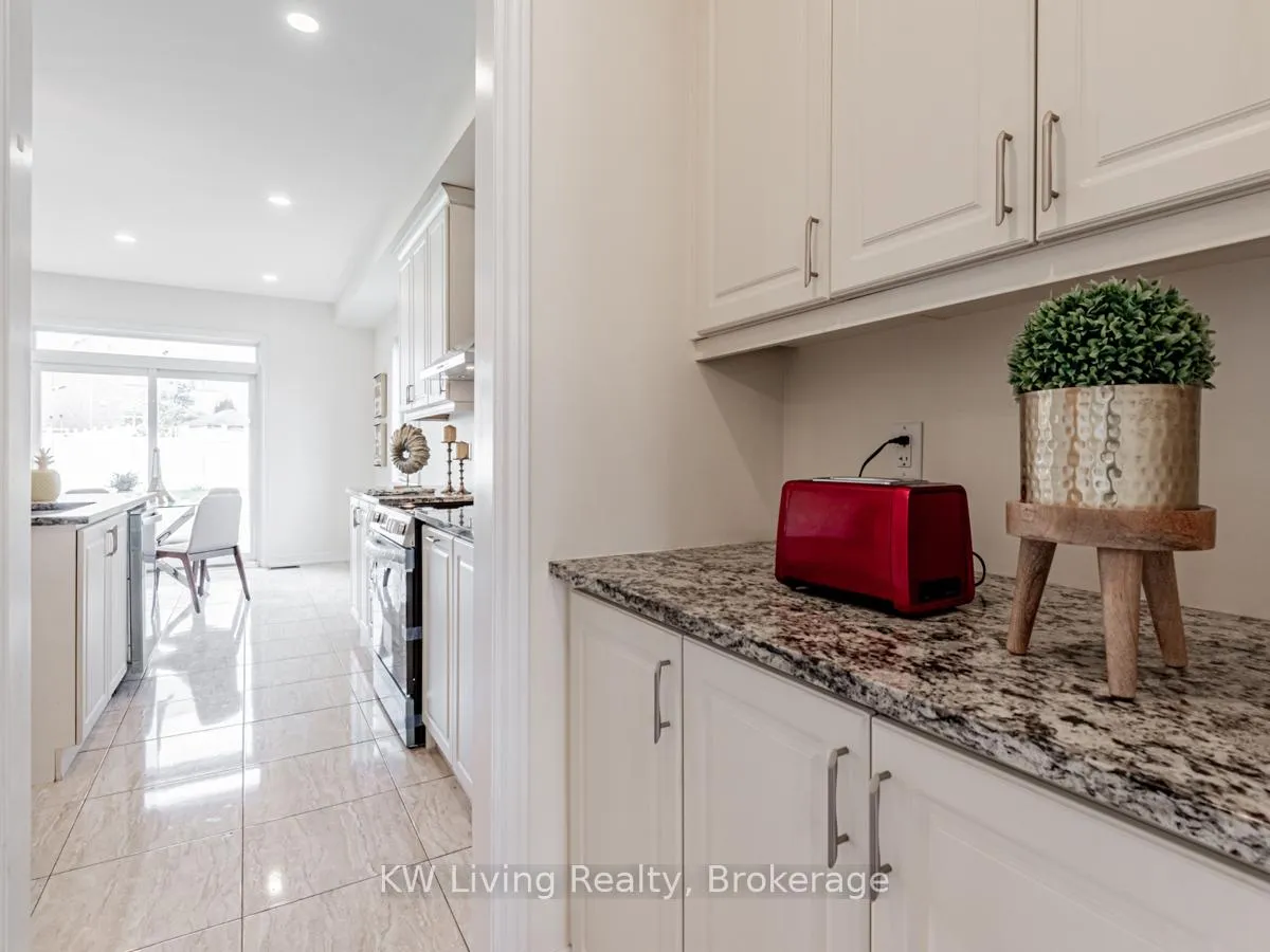 Photo 11 of 127 Copeland Crescent, Innisfil, Cookstown — HOMEH