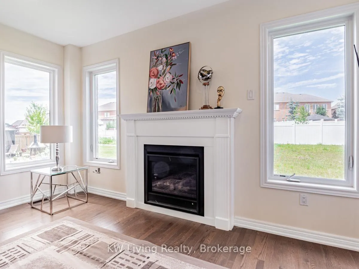 Photo 18 of 127 Copeland Crescent, Innisfil, Cookstown — HOMEH