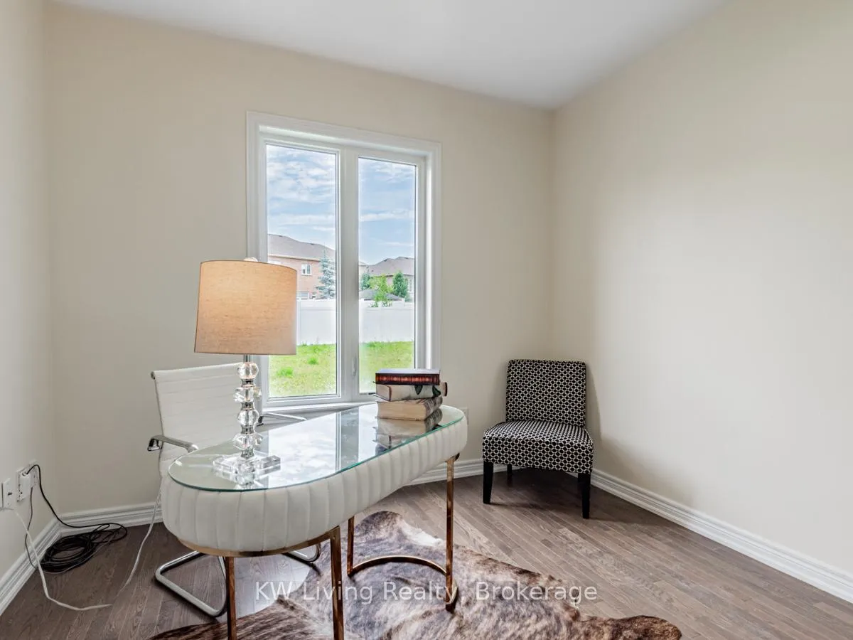 Photo 20 of 127 Copeland Crescent, Innisfil, Cookstown — HOMEH