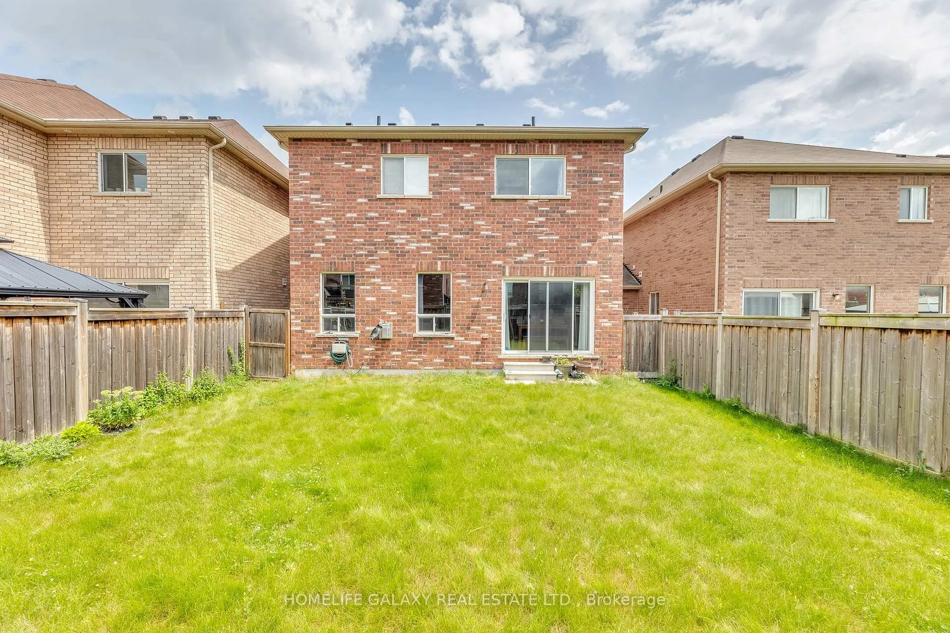 Photo 4 of 2560 Standardbred Drive E, Oshawa, Windfields — HOMEH