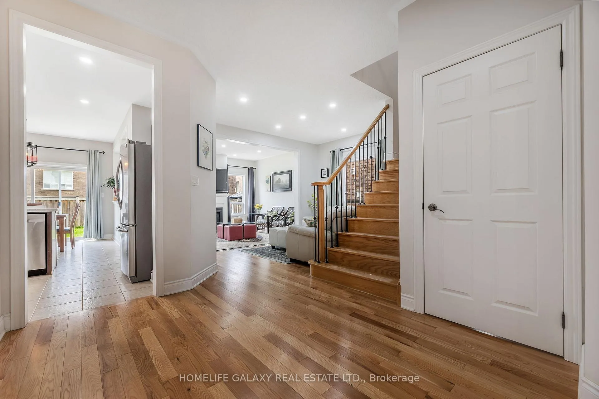 Photo 8 of 2560 Standardbred Drive E, Oshawa, Windfields — HOMEH