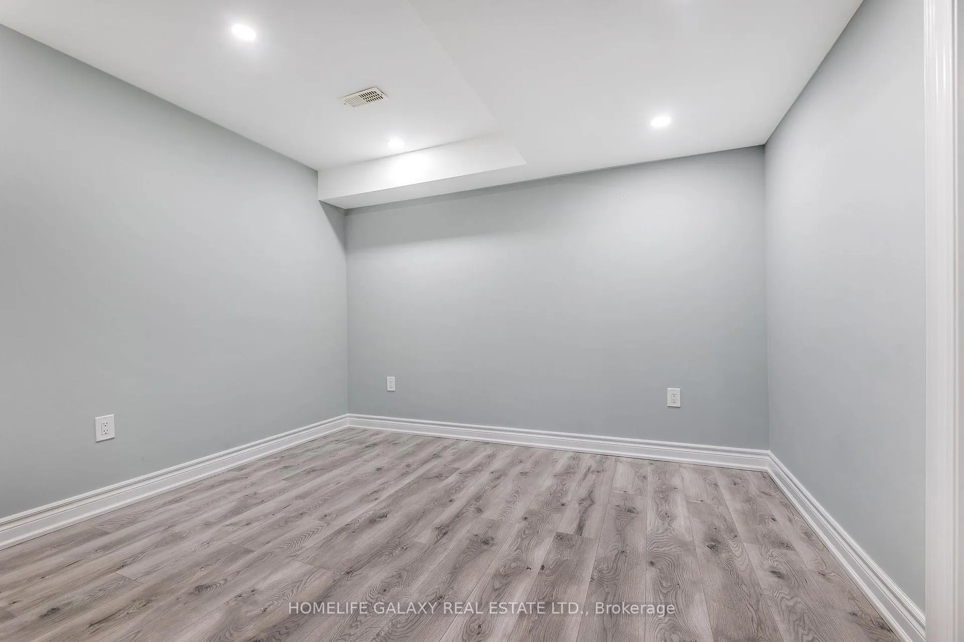 Photo 36 of 2560 Standardbred Drive E, Oshawa, Windfields — HOMEH