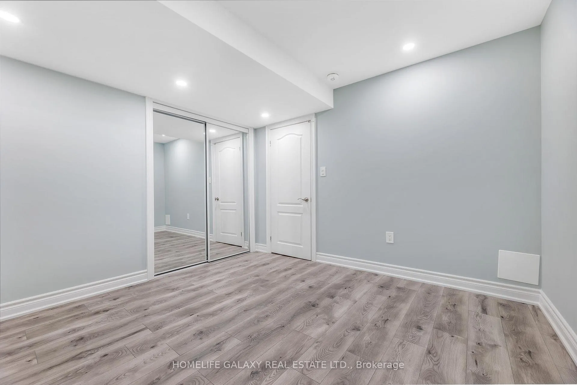 Photo 37 of 2560 Standardbred Drive E, Oshawa, Windfields — HOMEH
