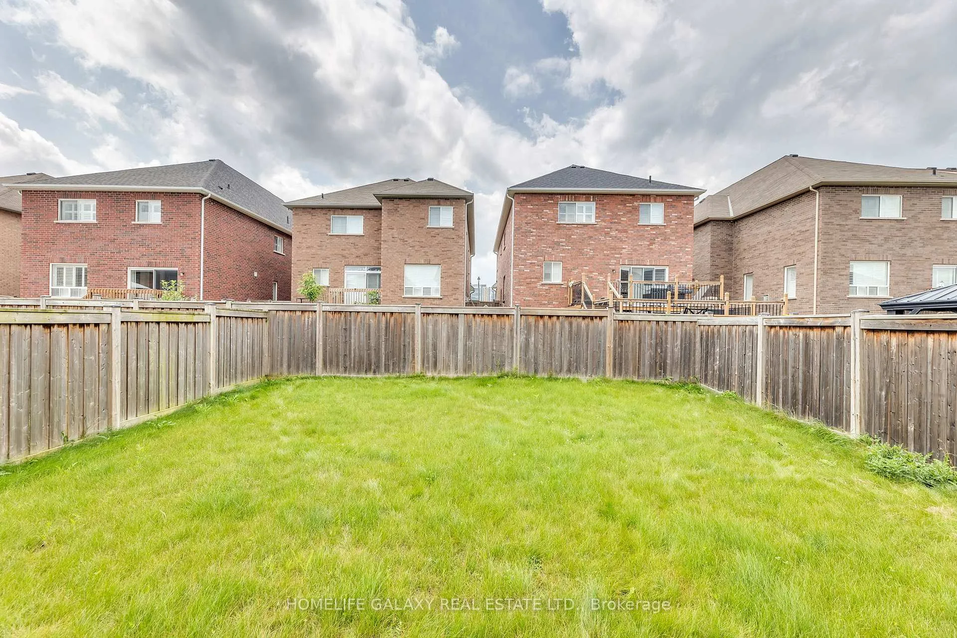Photo 40 of 2560 Standardbred Drive E, Oshawa, Windfields — HOMEH