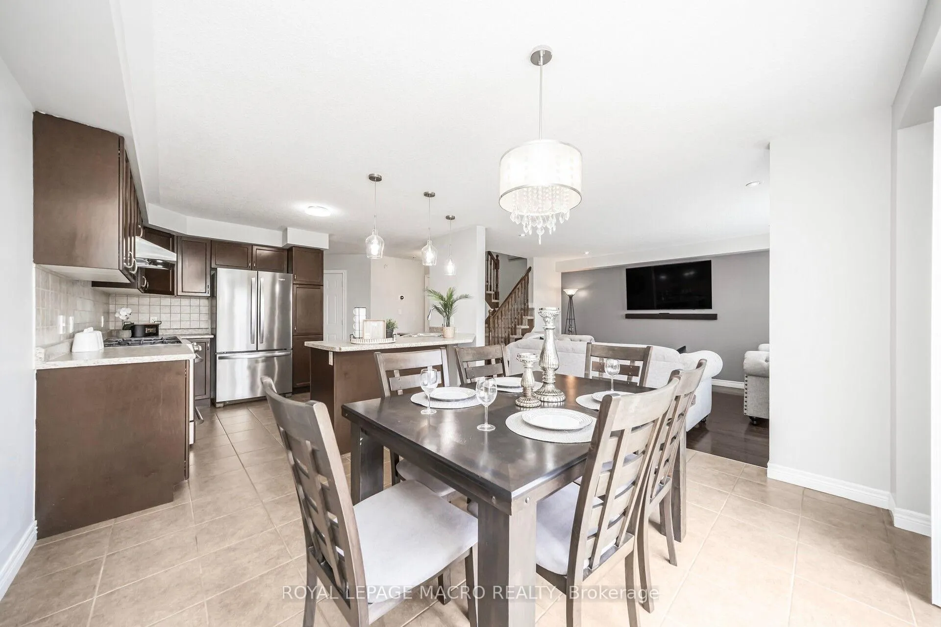 Photo 7 of 115 Pelech Crescent, Hamilton, Rural Glanbrook — HOMEH