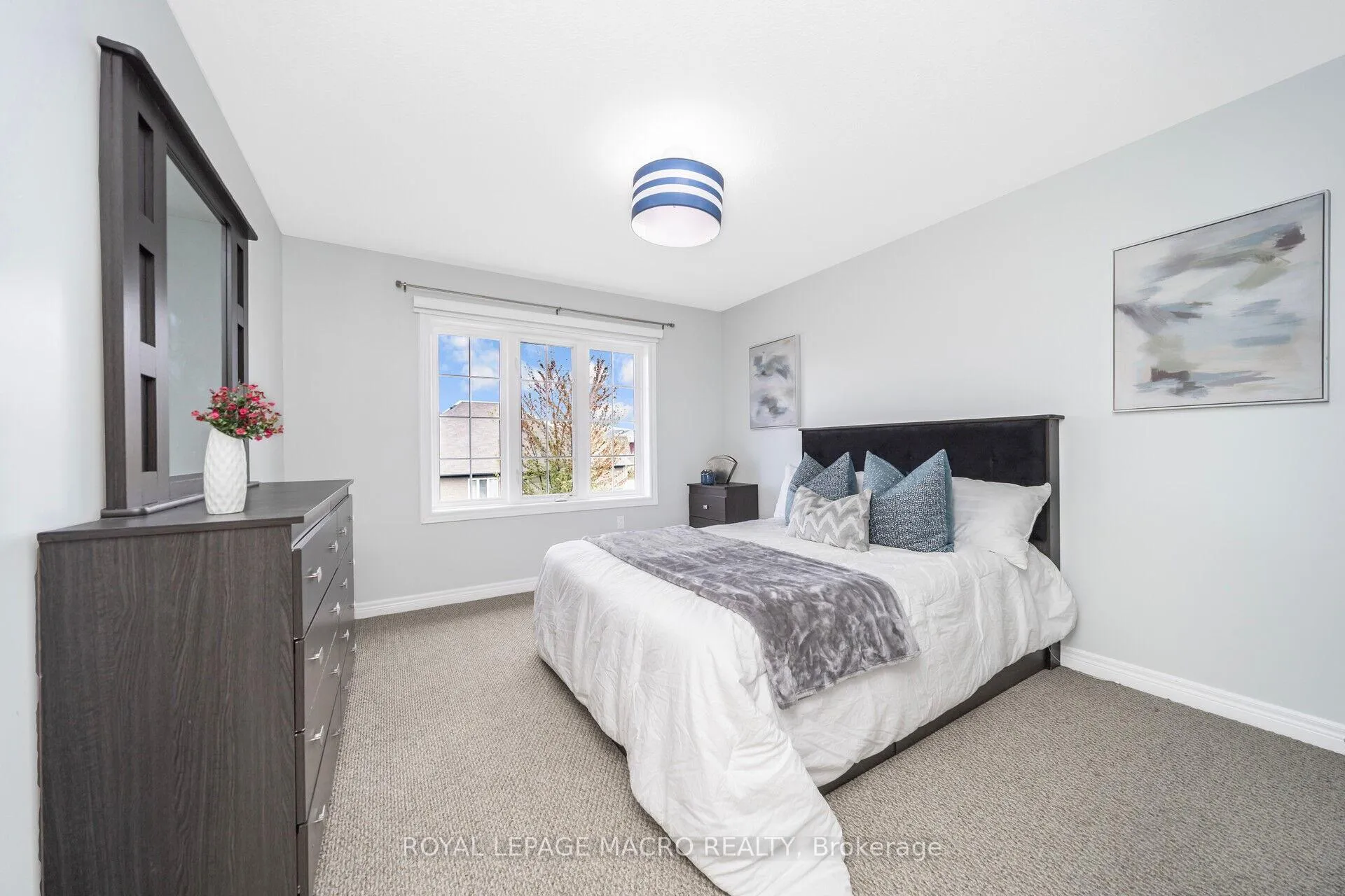 Photo 9 of 115 Pelech Crescent, Hamilton, Rural Glanbrook — HOMEH