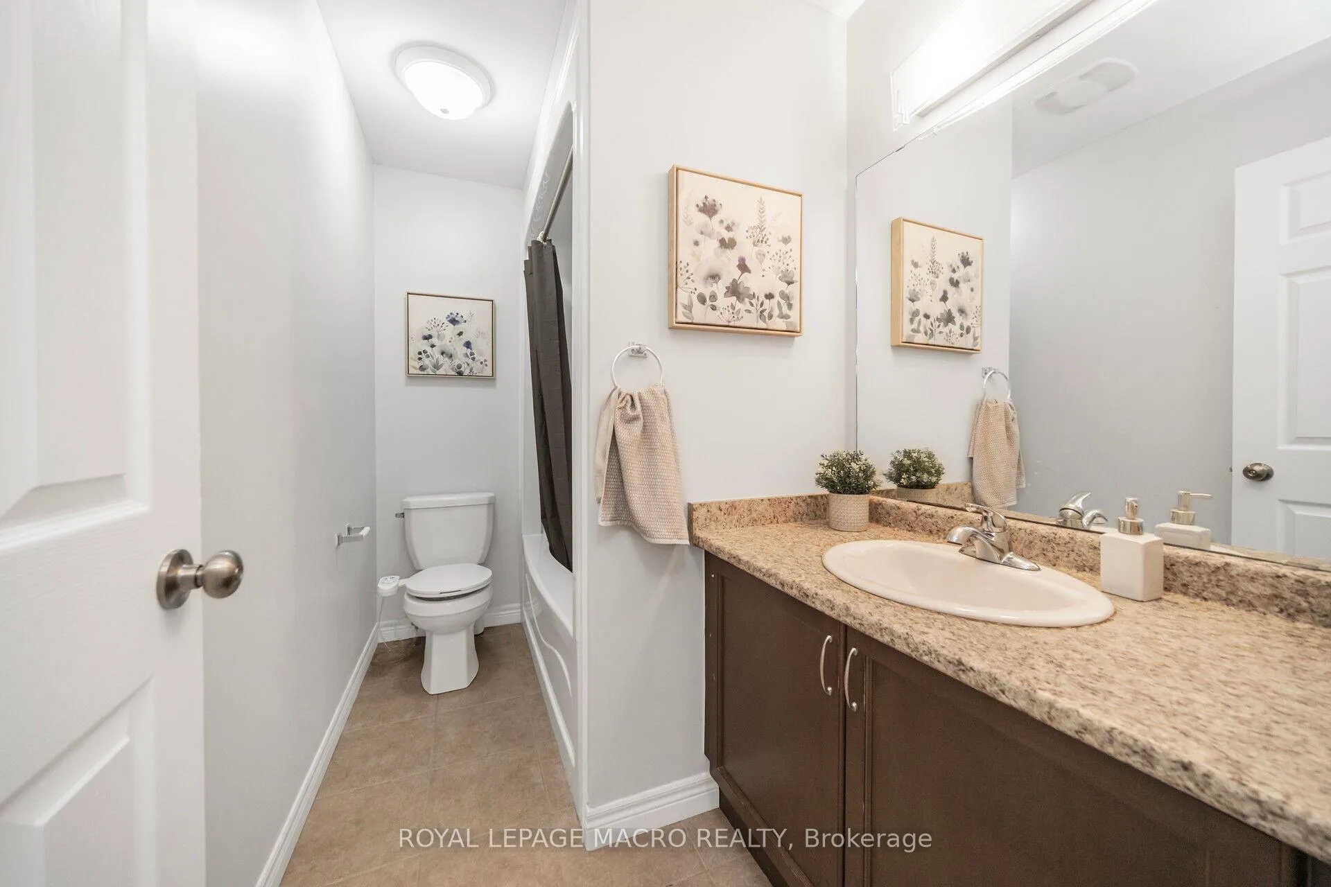 Photo 13 of 115 Pelech Crescent, Hamilton, Rural Glanbrook — HOMEH