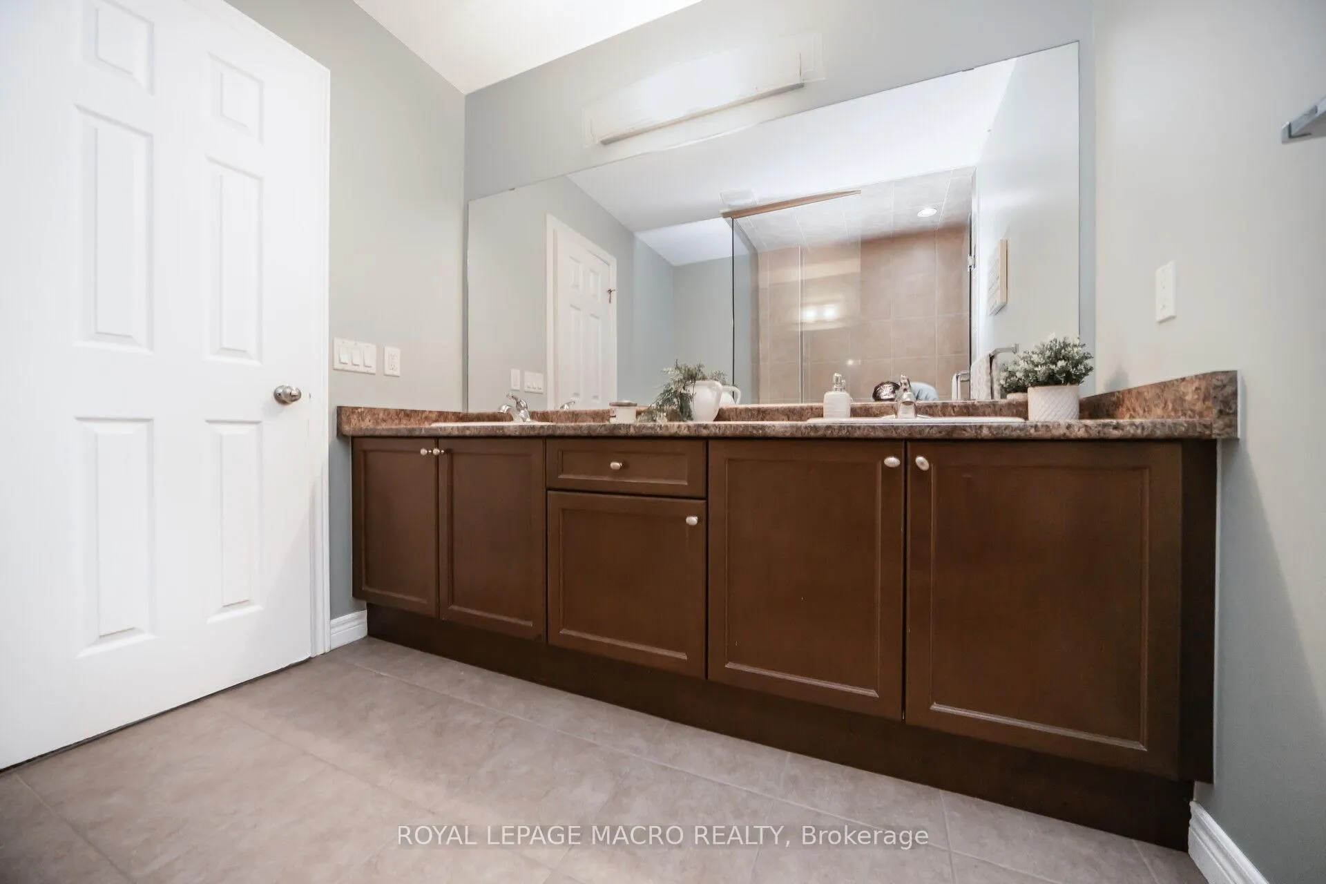 Photo 17 of 115 Pelech Crescent, Hamilton, Rural Glanbrook — HOMEH