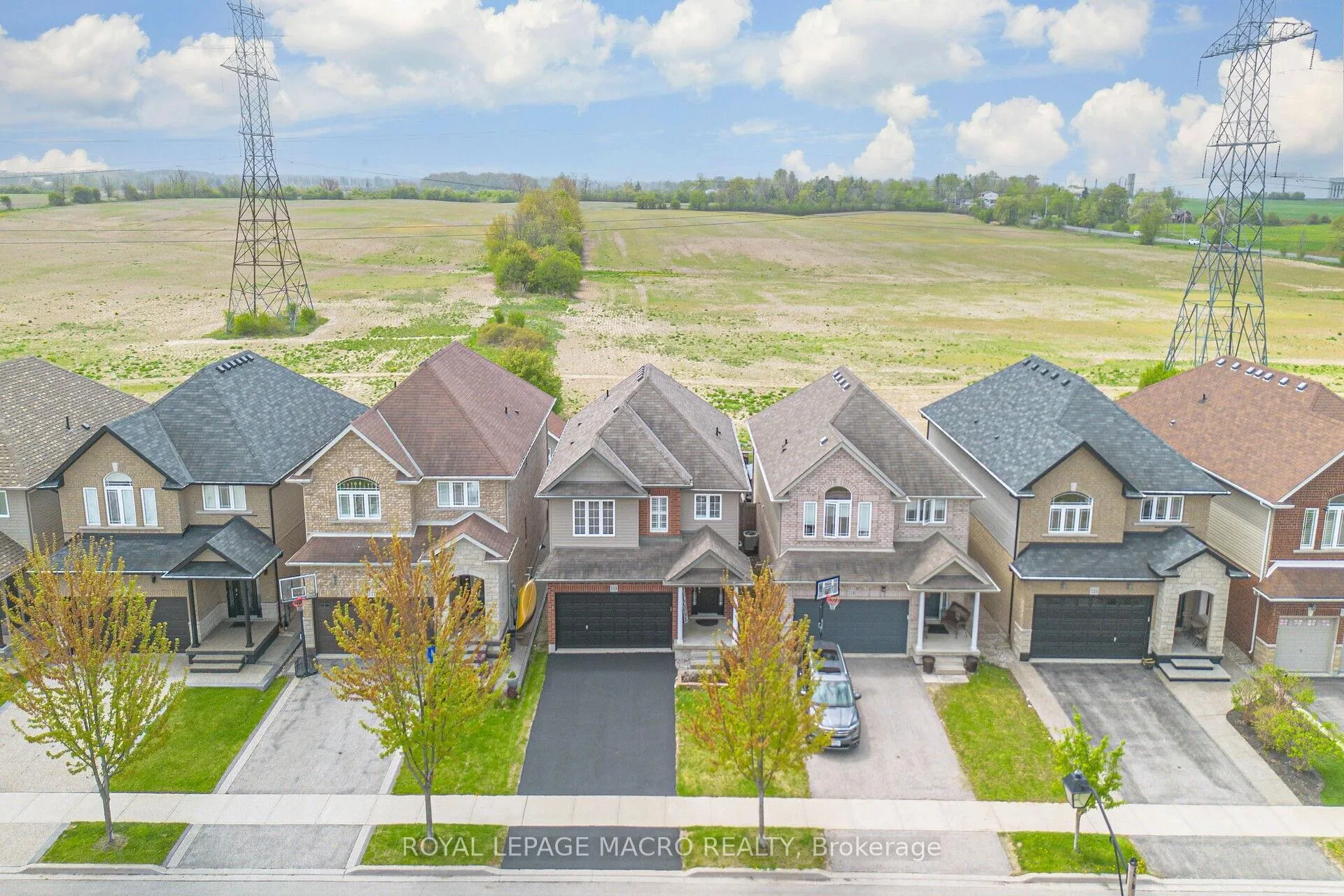 Photo 25 of 115 Pelech Crescent, Hamilton, Rural Glanbrook — HOMEH