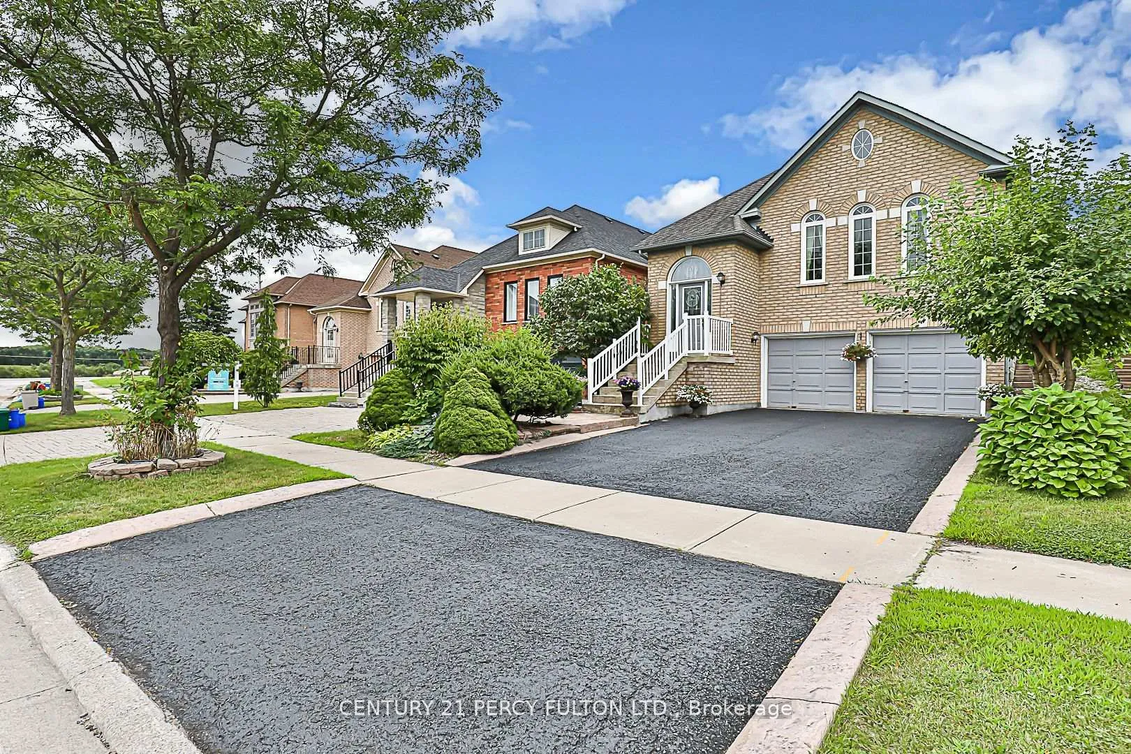 Photo 2 of 508 Stone Road, Aurora, Aurora Grove — HOMEH