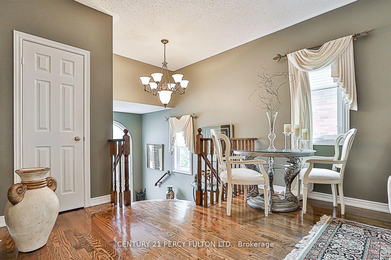 Photo 4 of 508 Stone Road, Aurora, Aurora Grove — HOMEH